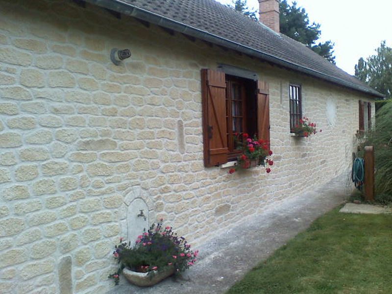 Joint à la chaux, façade en pierre dans l'Hérault